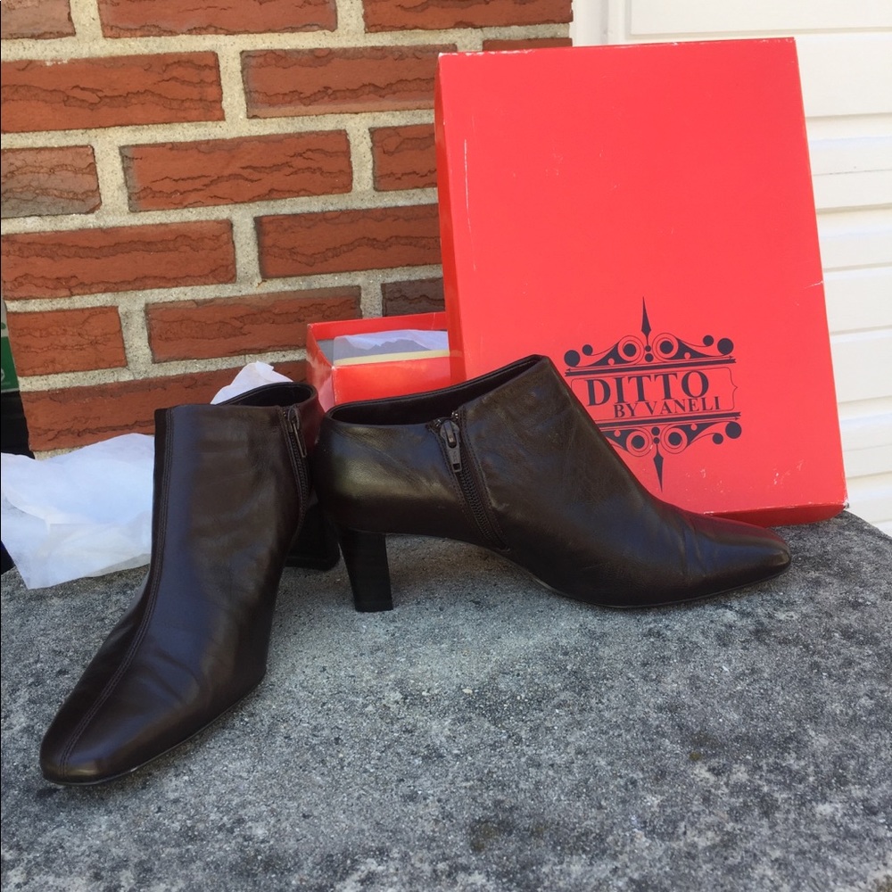 Shoes - Picture 2 of 8
